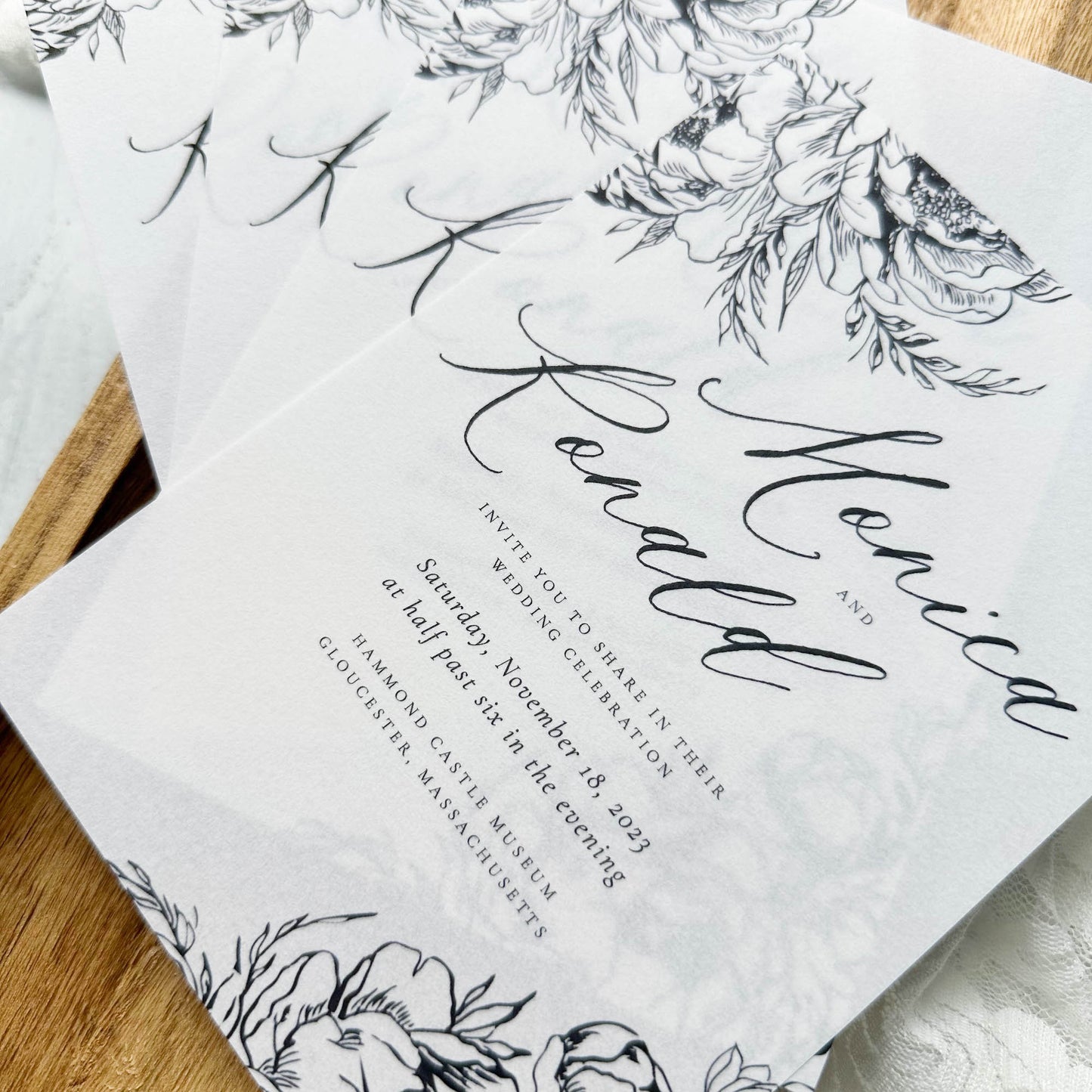 Bianco (White) Pergamenata Parchment Invitation